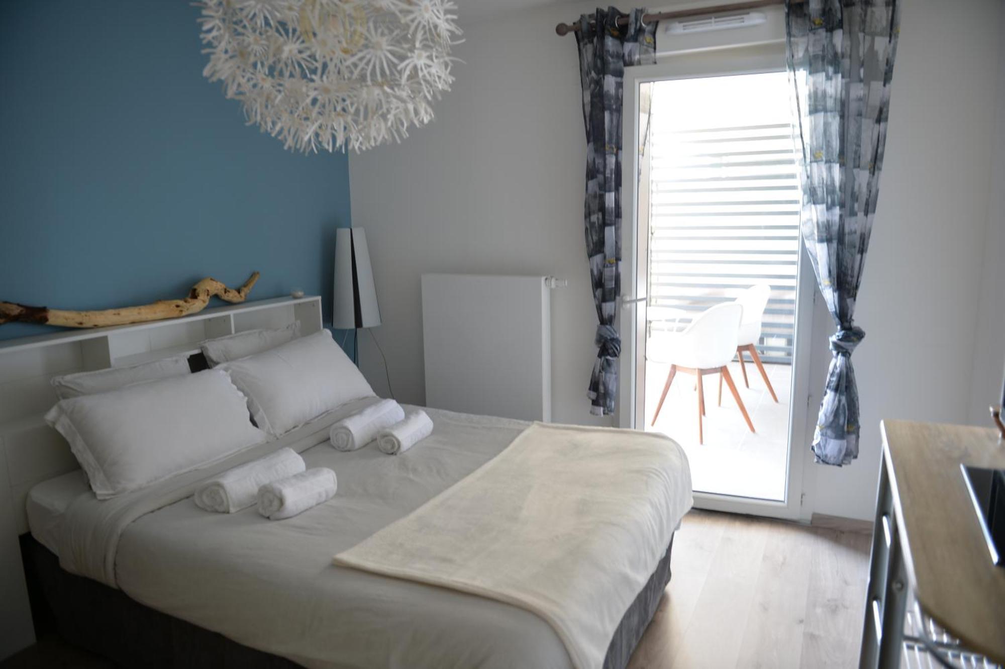 Appartement Cosy Et Confortable A Deux Pas Du Lac เอ็กเซเนเวกซ์ ภายนอก รูปภาพ